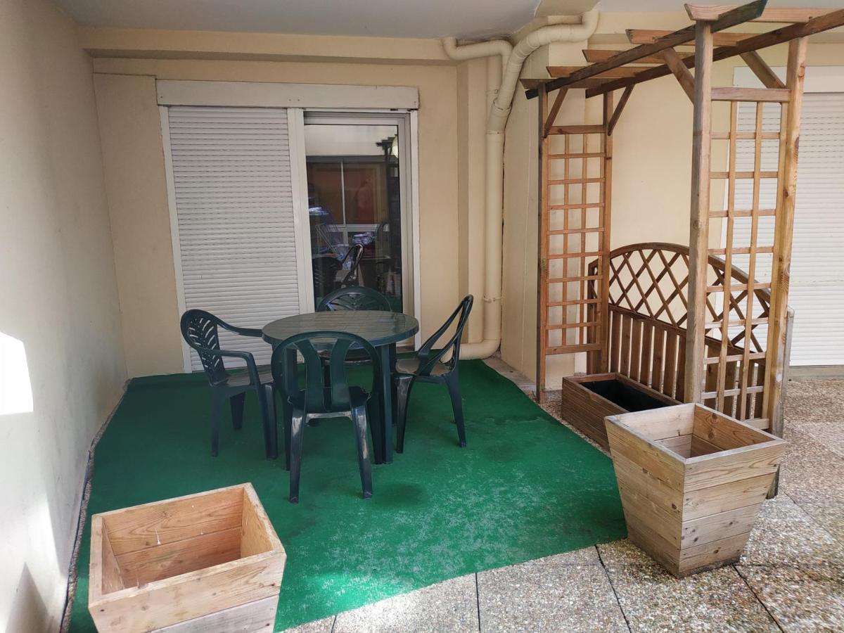 Ferienwohnung Plenitude Terrasse Le Mans Exterior foto